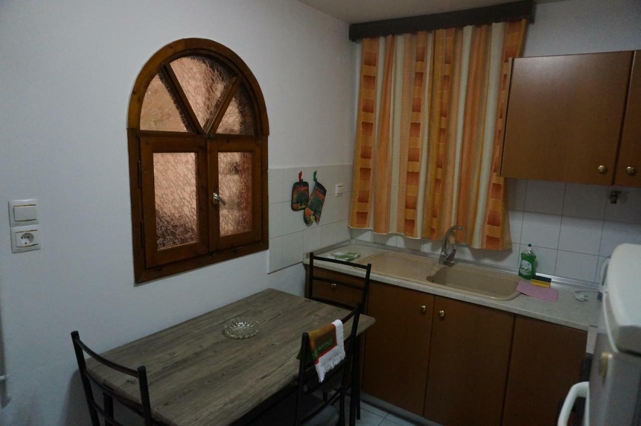 Magnolia Apartment อาโยส นิโกลาออส ภายนอก รูปภาพ